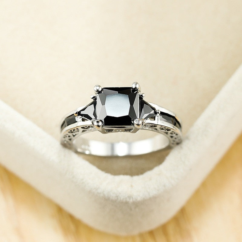 Ring Black Zircon Stones
