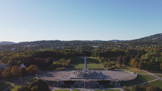 Oslo Park Monoliten Frogneparken - Drone footage 1080p